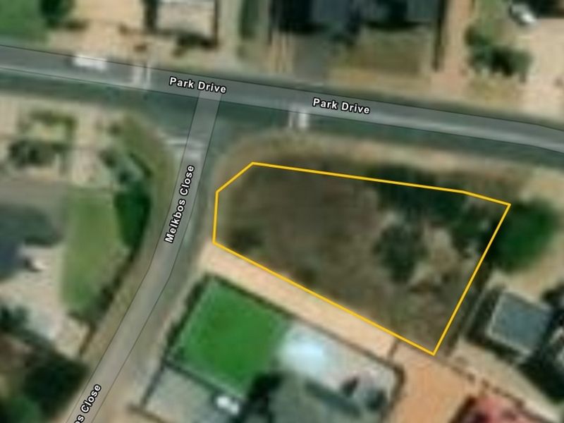 Secure a Prime Corner Plot close to Shark Bay Beach in Myburgh Park - Photo 4