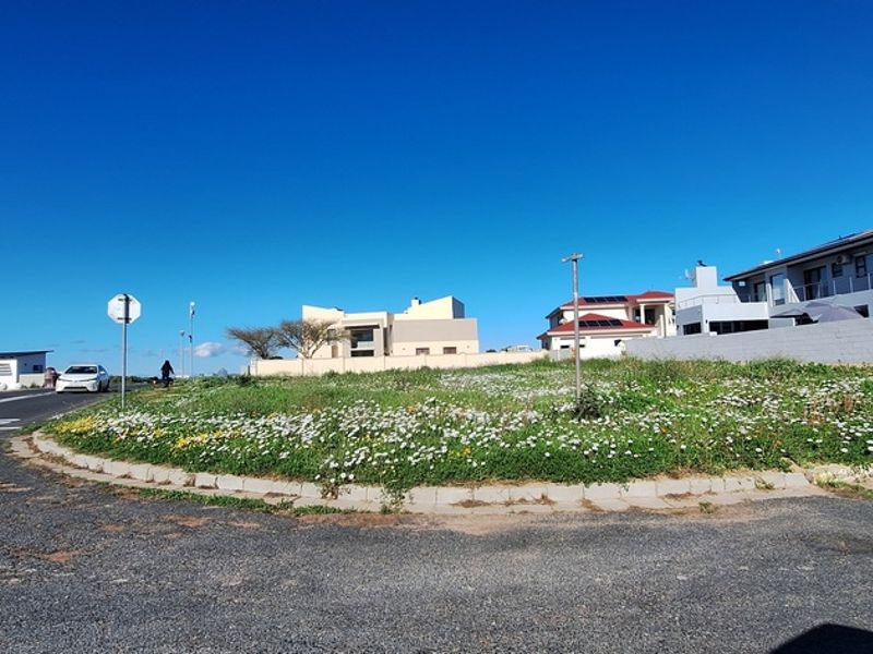 Secure a Prime Corner Plot close to Shark Bay Beach in Myburgh Park - Photo 2