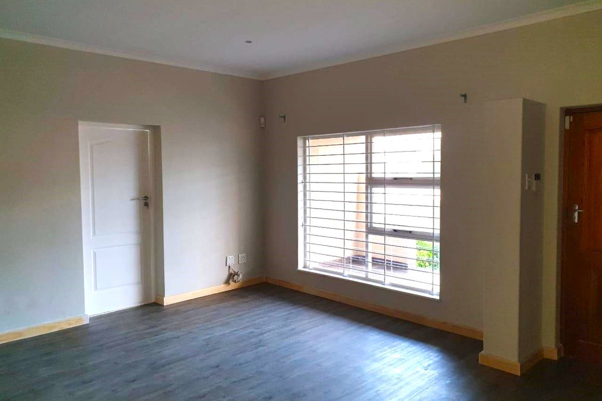 Great location to rent in Mid town, Langebaan Luxury - Photo 2