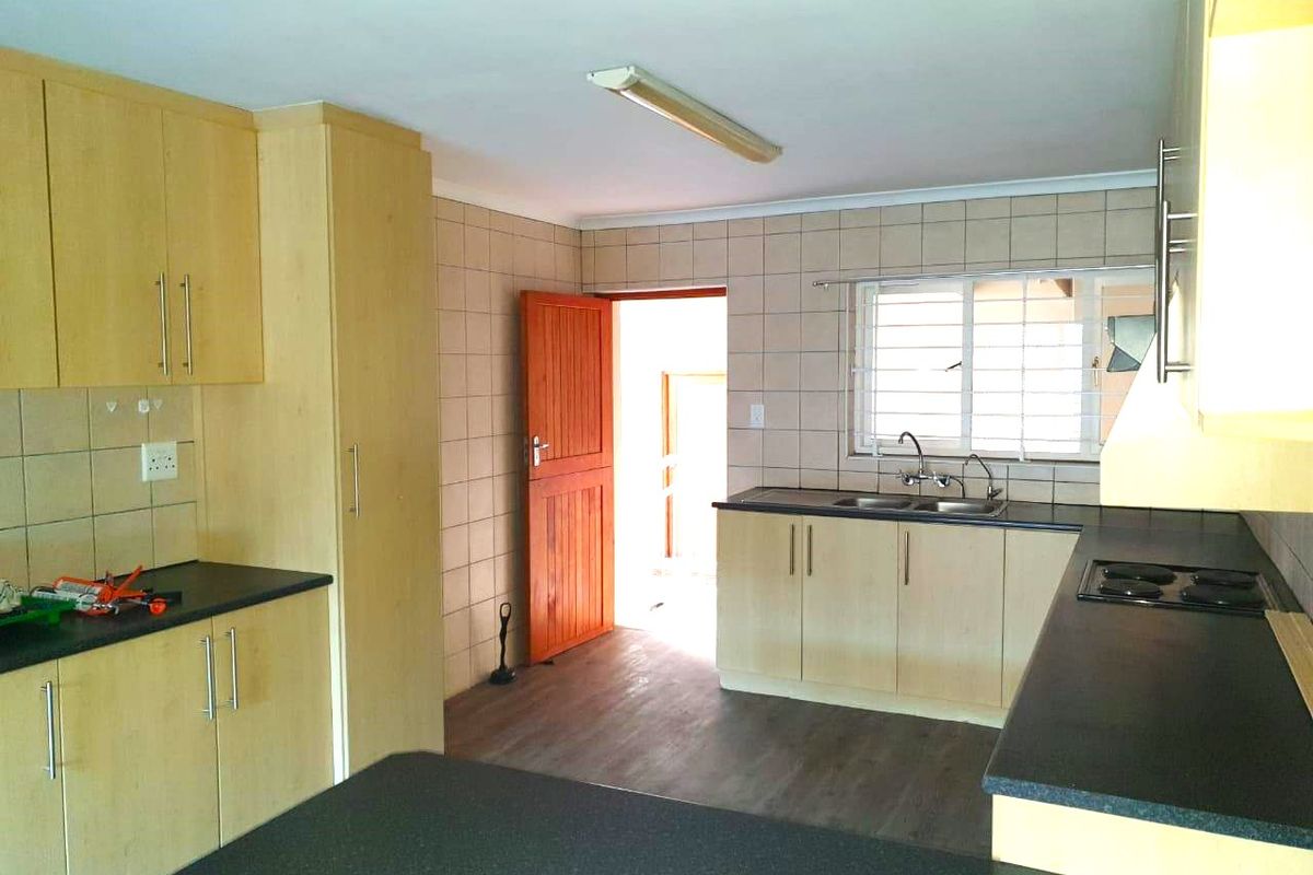 Great location to rent in Mid town, Langebaan Luxury - Photo 4