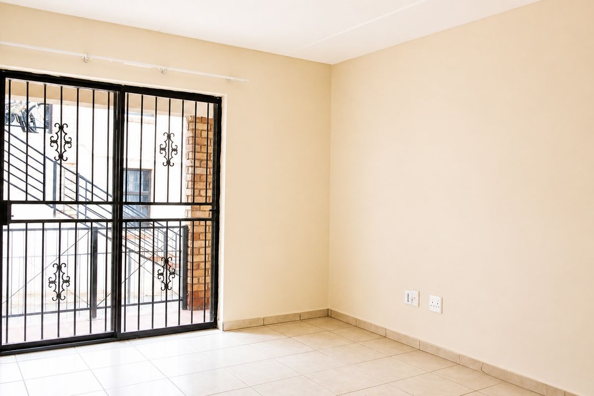 2-Bed, 2-Bath Unit with En-Suite in Secure Complex – Grobler Park - Photo 5