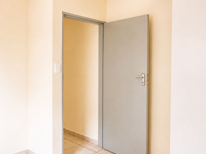 2-Bed, 2-Bath Unit with En-Suite in Secure Complex – Grobler Park - Photo 10