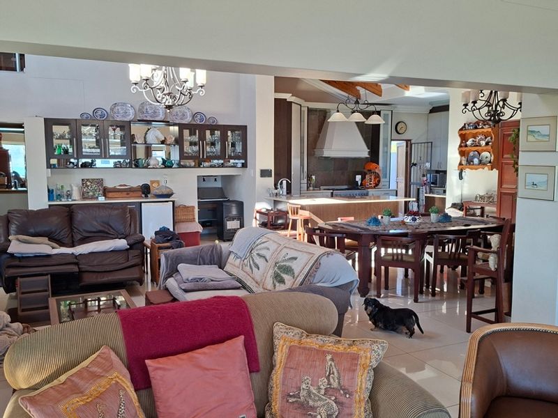 Luxury Coastal Living in Prestigious Myburgh Park - Photo 7