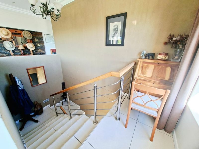 Luxury Coastal Living in Prestigious Myburgh Park - Photo 6