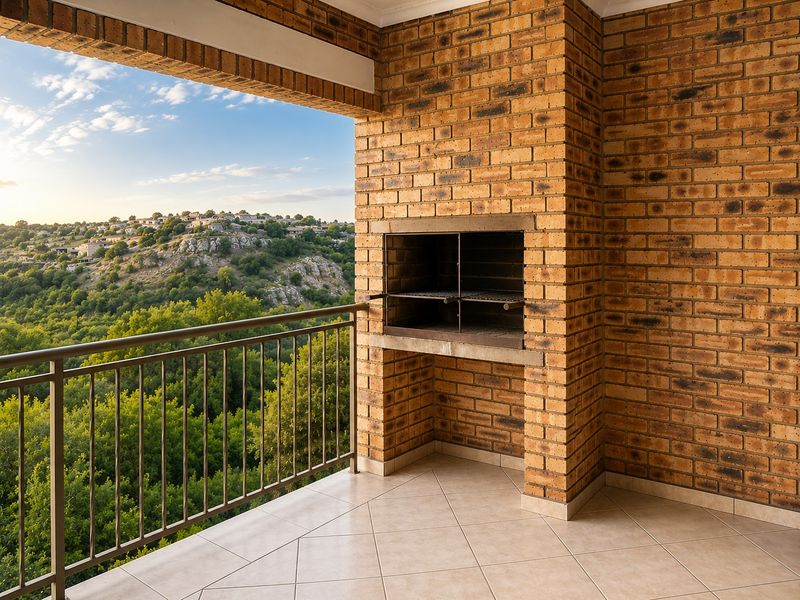 Modern Three Bedroom Townhouse in Secure Complex Rangeview - Photo 8
