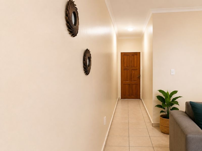 Modern Three Bedroom Townhouse in Secure Complex Rangeview - Photo 10