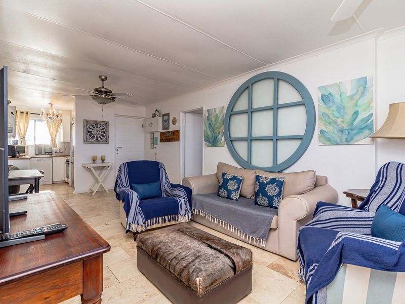 3 Bedroom Penthouse in Hermanus Beach Club - Photo 10