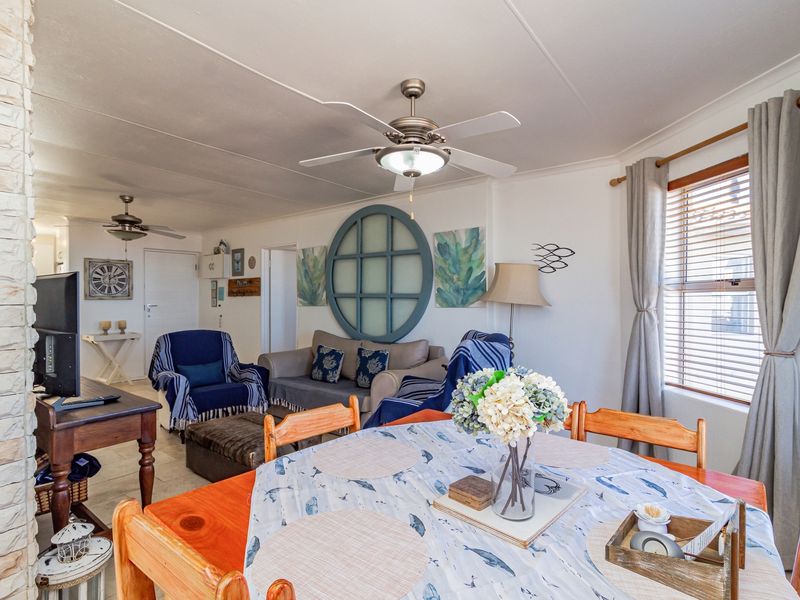 3 Bedroom Penthouse in Hermanus Beach Club - Photo 8