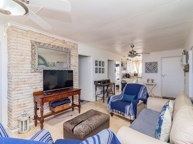 3 Bedroom Penthouse in Hermanus Beach Club - Photo 7