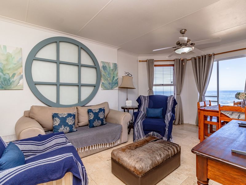 3 Bedroom Penthouse in Hermanus Beach Club - Photo 4