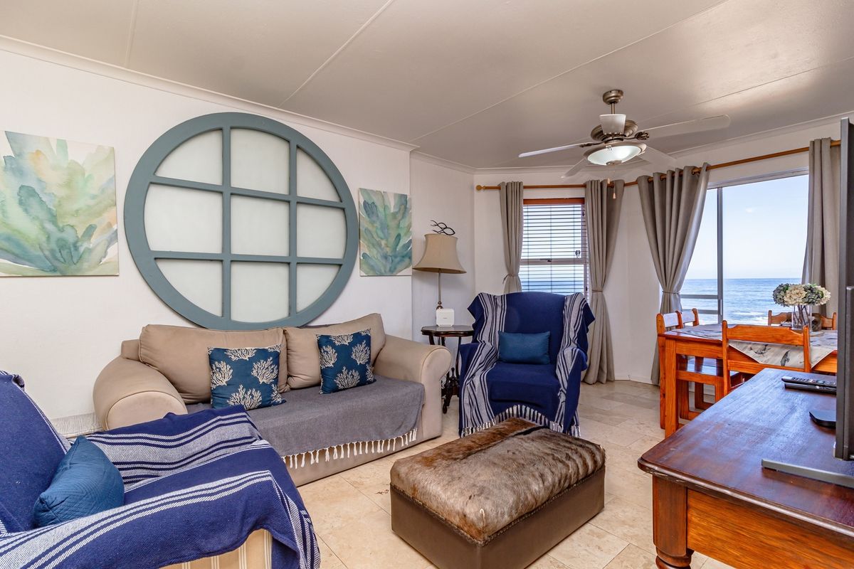3 Bedroom Penthouse in Hermanus Beach Club - Photo 4