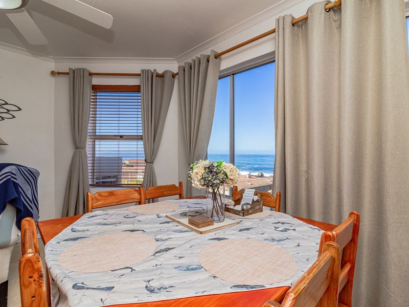 3 Bedroom Penthouse in Hermanus Beach Club - Photo 5