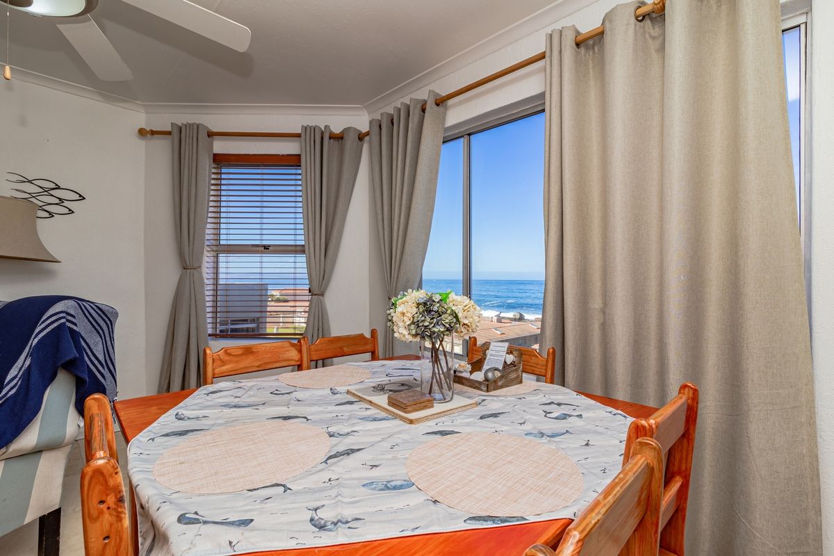 3 Bedroom Penthouse in Hermanus Beach Club - Photo 5
