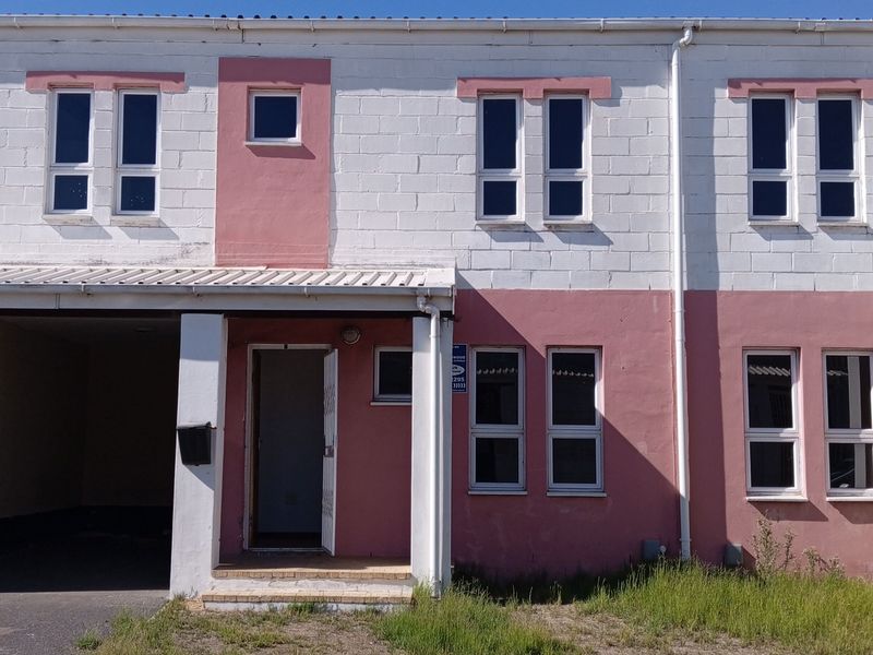 Secure and perfectly located - Selection of units o choose from - Photo 2