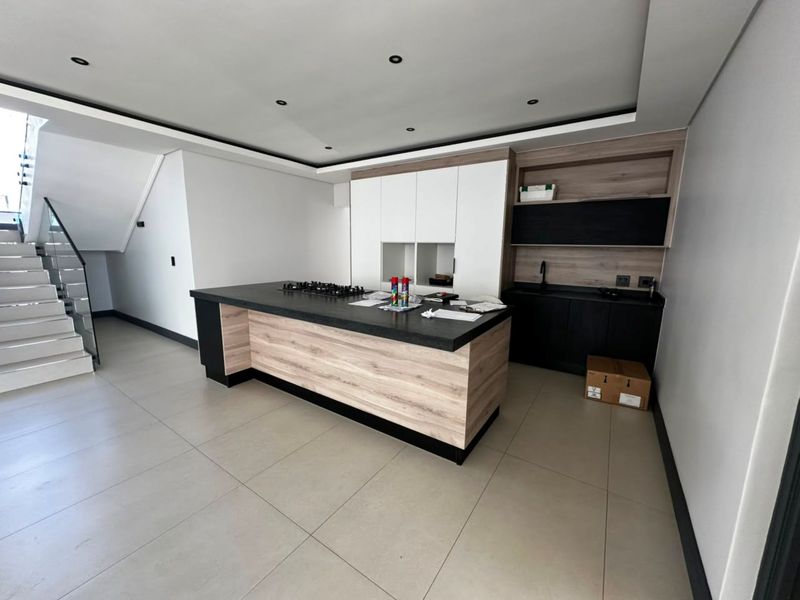 Sophisticated Family Living with Spacious Interiors and Poolside Entertainment - Photo 4