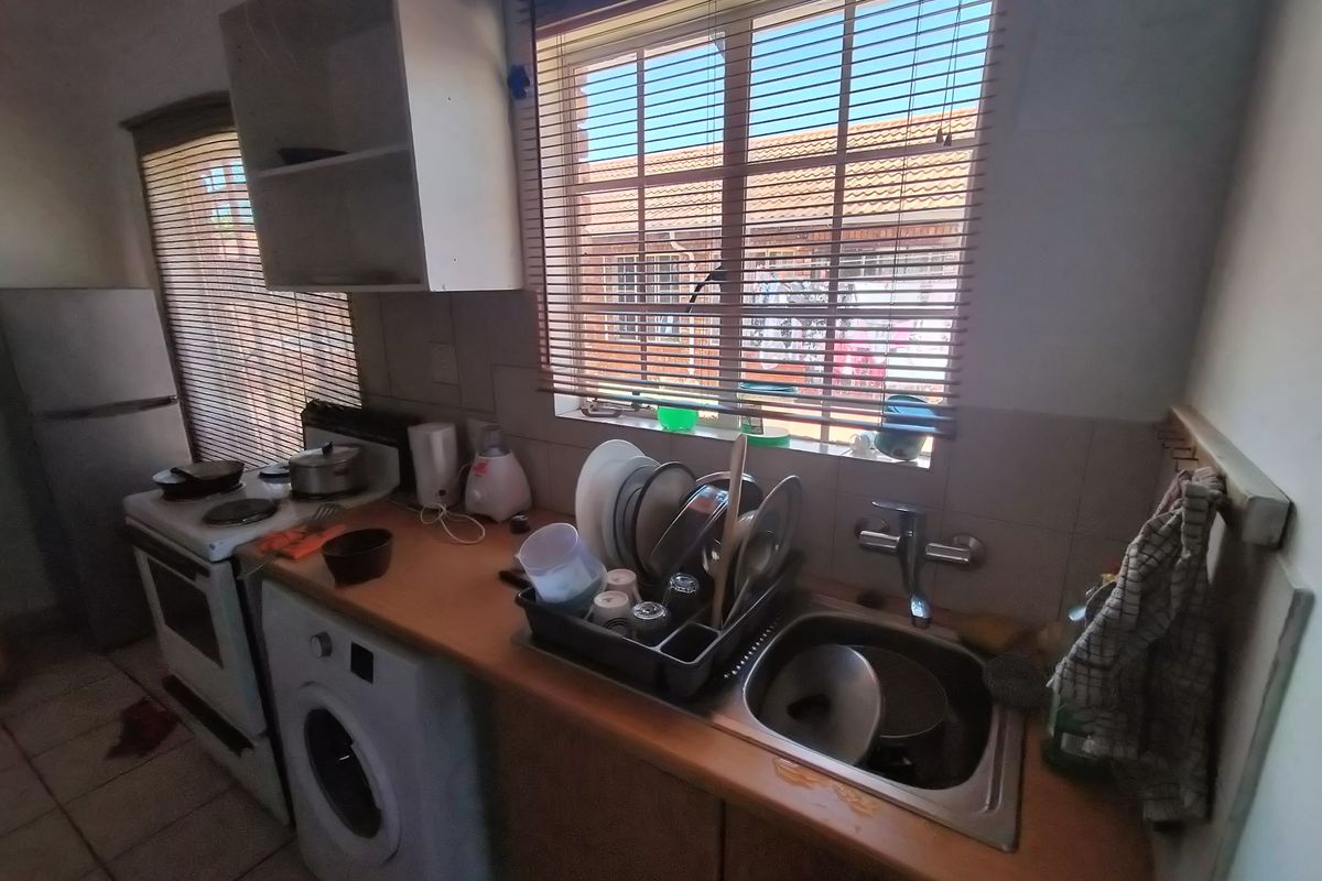 Cozy  Townhouse in Golf Gardens, Hesteapark, Akasia - Photo 3