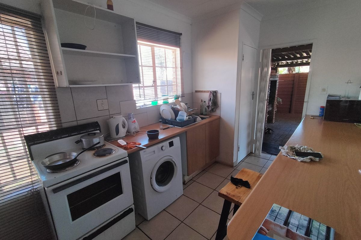 Cozy  Townhouse in Golf Gardens, Hesteapark, Akasia - Photo 4