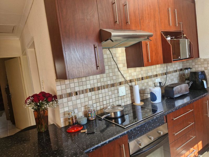 Comfortable Family Home in a Convenient Location - Photo 6