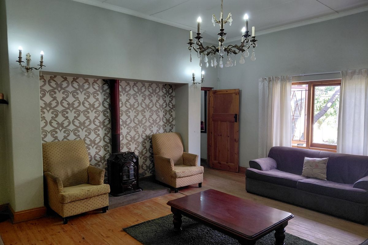 Cape Dutch Heritage Home - Photo 4