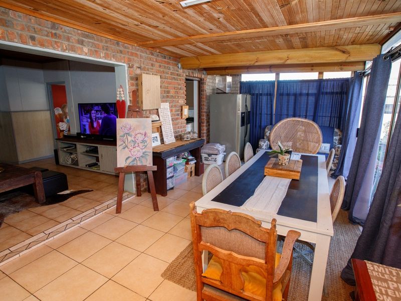 This property is exclusively presented in sole association with Diedricks Inc. - Photo 4