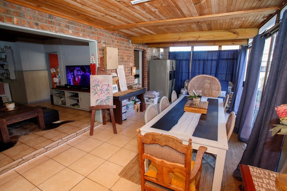 This property is exclusively presented in sole association with Diedricks Inc. - Photo 4