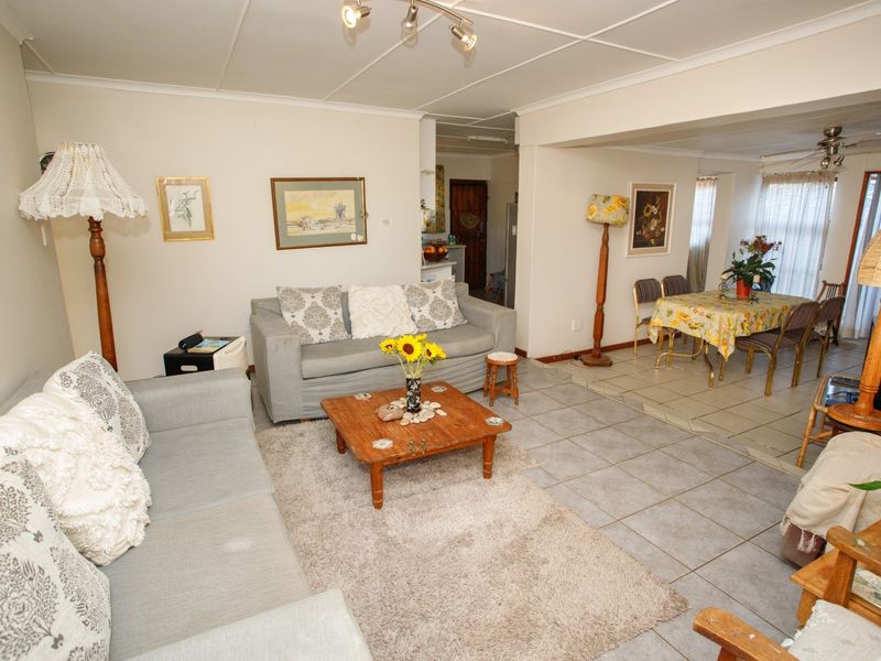 This property is exclusively presented in sole association with Diedricks Inc. - Photo 2