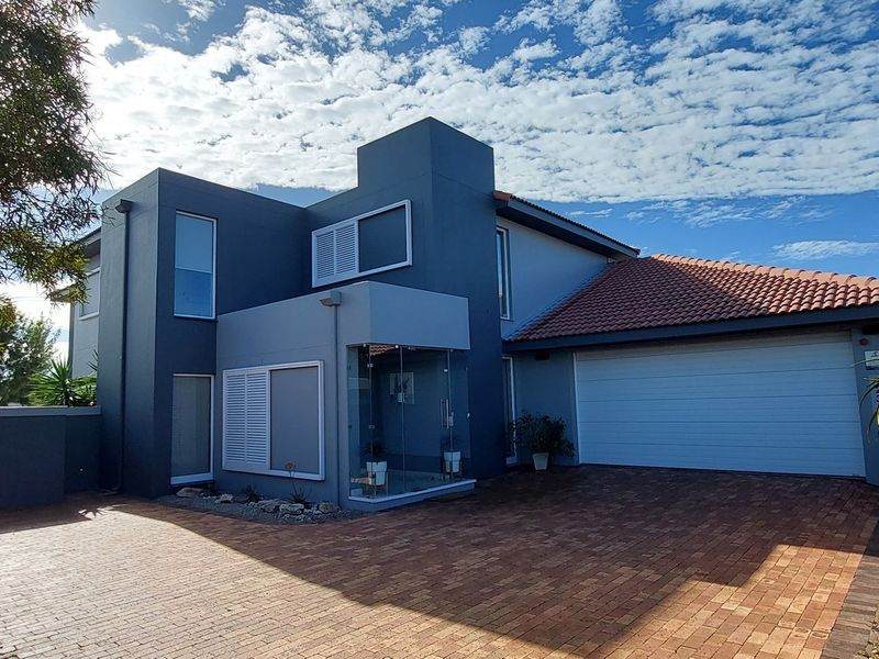 Exquisite Fairway Home for Sale in Langebaan Country Estate - Photo 2