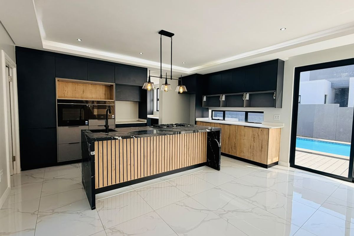 Contemporary Double Story Estate Living with Elegant Finishes. - Photo 2