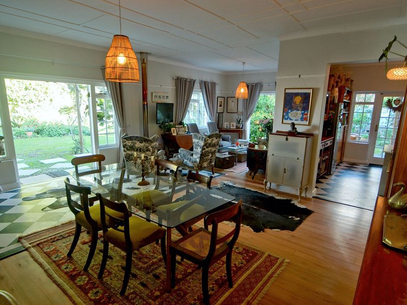 Traditional Charm, Modern Luxury - Photo 3