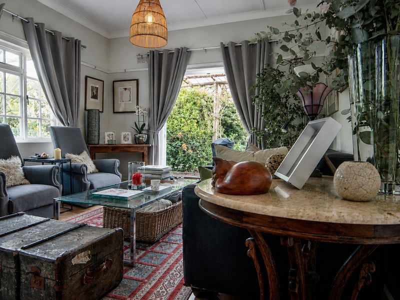 Traditional Charm, Modern Luxury - Photo 5