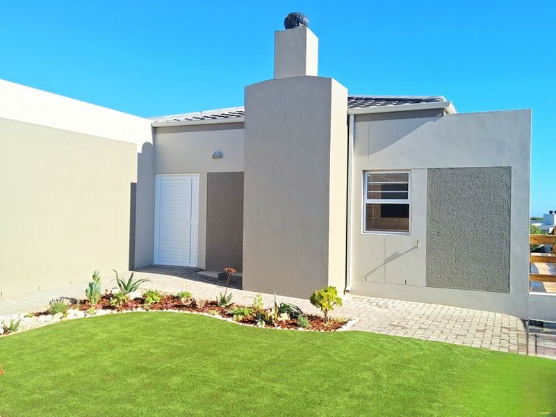 Elegant, Spacious & Brand New – Your Dream Family Home Awaits - Photo 5