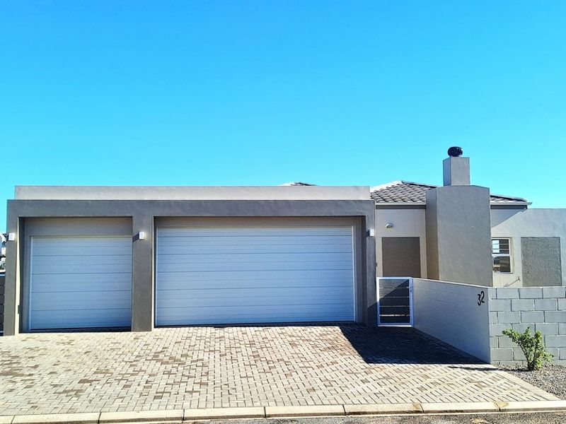 Elegant, Spacious & Brand New – Your Dream Family Home Awaits - Photo 3