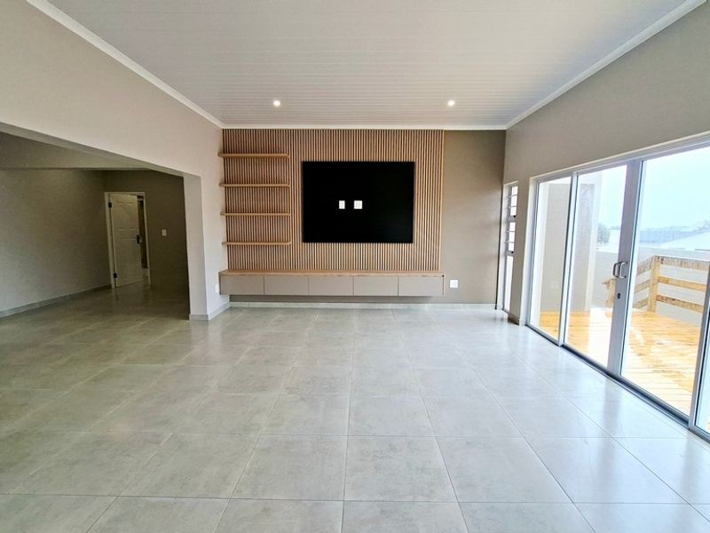 Elegant, Spacious & Brand New – Your Dream Family Home Awaits - Photo 9