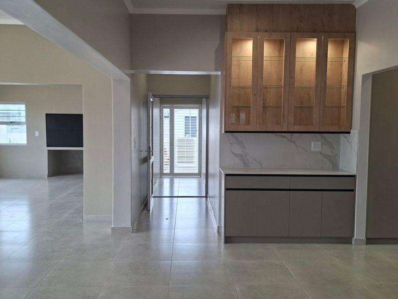 Elegant, Spacious & Brand New – Your Dream Family Home Awaits - Photo 10