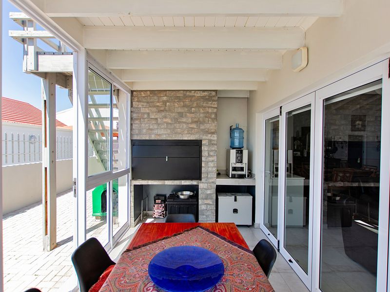 Waterfront Living at its finest in Port Owen! - Photo 4