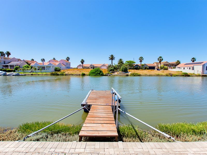 Waterfront Living at its finest in Port Owen! - Photo 2