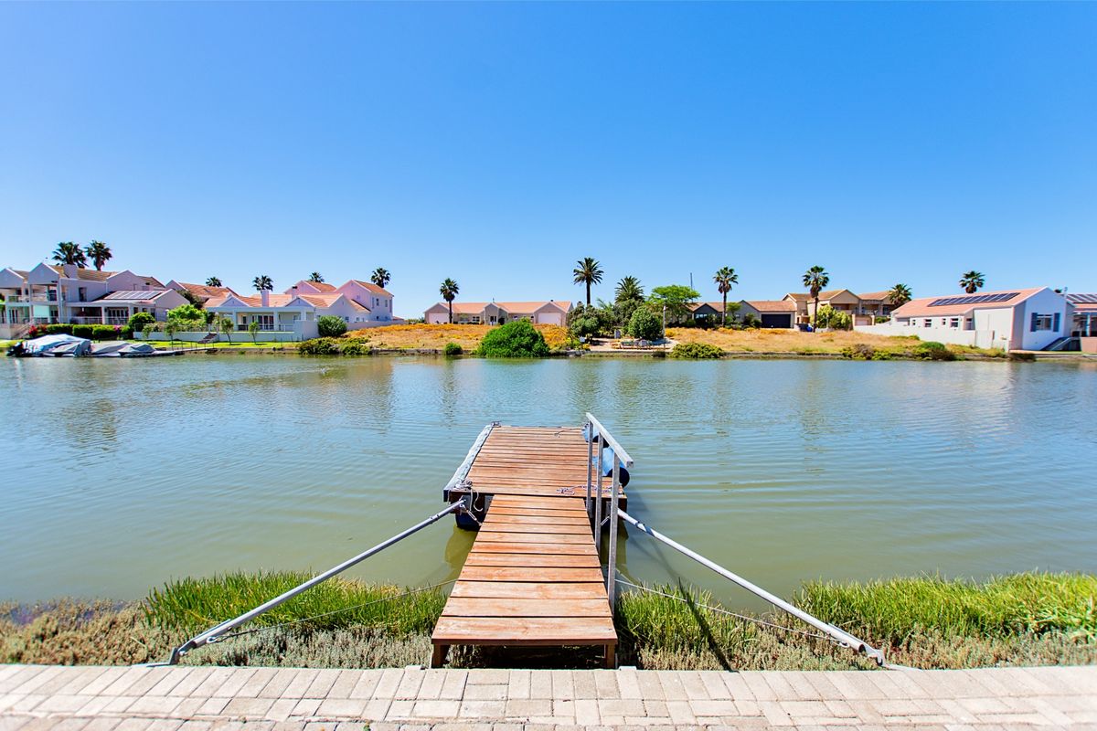 Waterfront Living at its finest in Port Owen! - Photo 2