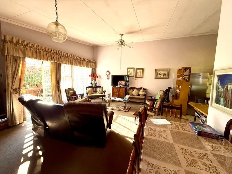 Spacious Retirement Living with Exceptional Comfort - Photo 1