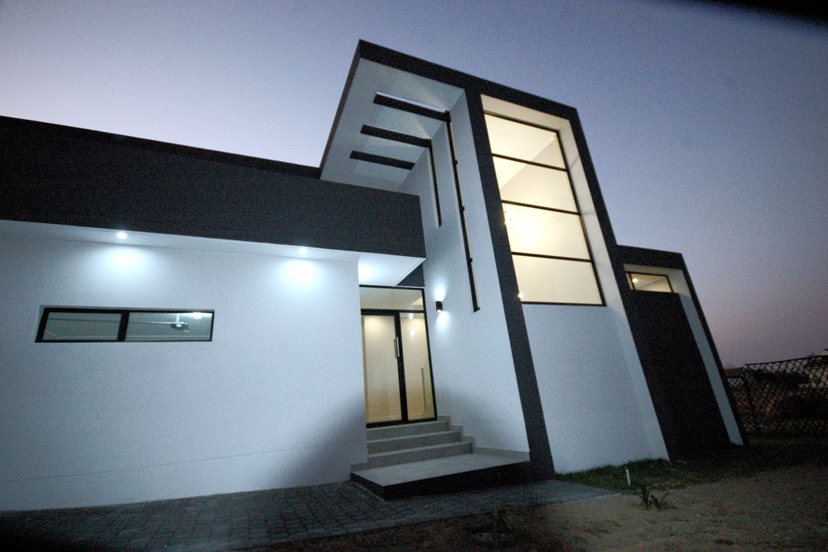 Modern, Upmarket Home in New Security Estate - Photo 4