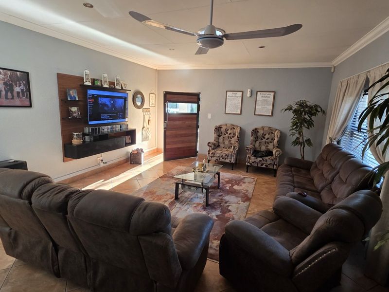 Spacious Family Home with Flatlet in Secure Estate - Photo 5