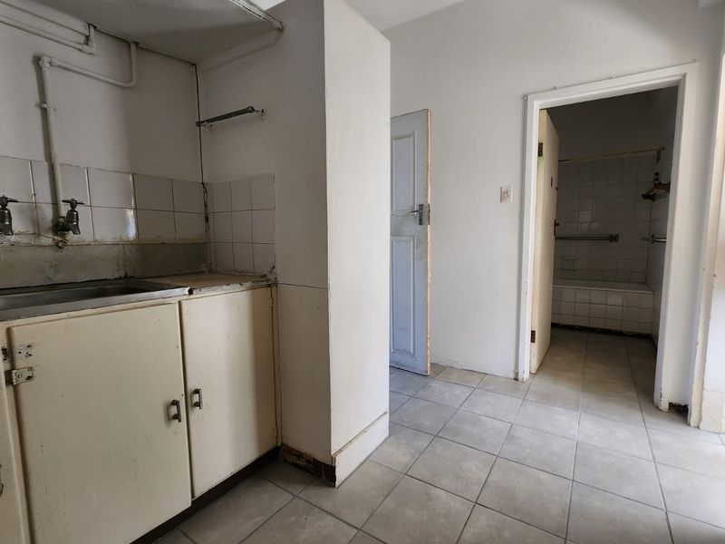 Charming Studio Flat for Rent in Quigney, East London - Photo 2