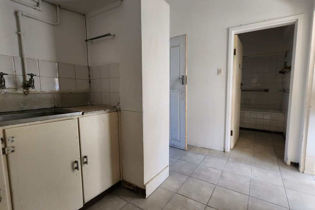 Charming Studio Flat for Rent in Quigney, East London - Photo 2