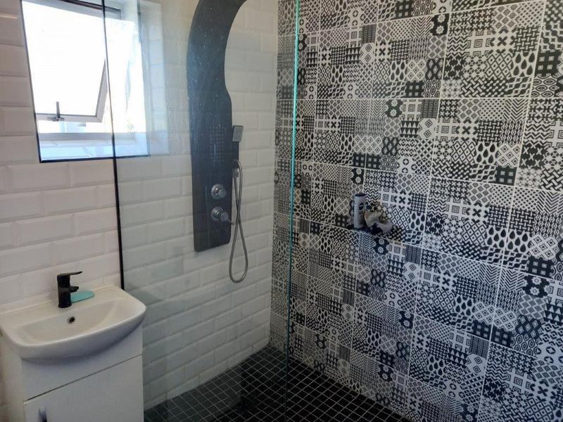 HUMEWOOD FURNISHED 2 BED 1 BATH APARTMENT WITH PARKING FOR RENT - Photo 7