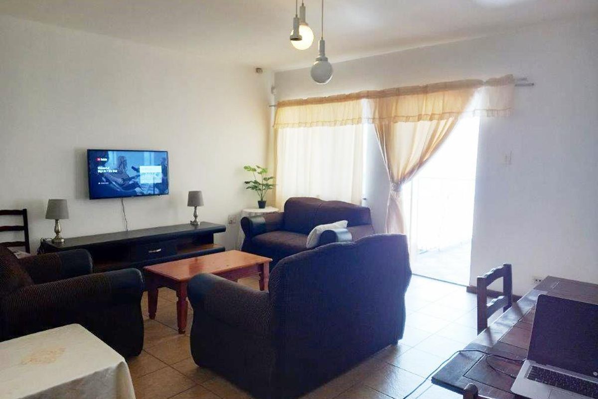 HUMEWOOD FURNISHED 2 BED 1 BATH APARTMENT WITH PARKING FOR RENT - Photo 3