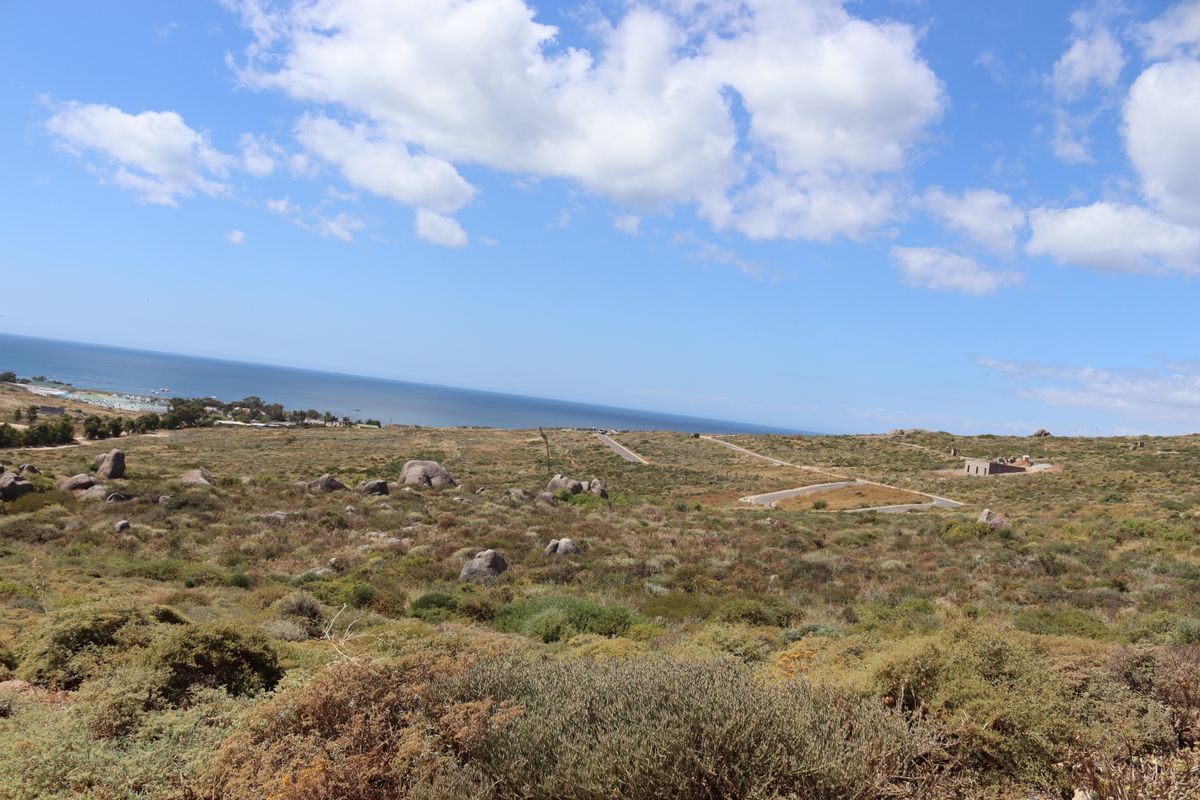 "Prime 405m2 vacant land with stunning ocean views, perfect for building your dream home. - Photo 3