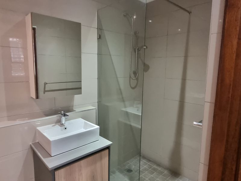 Upmarket and very well sought after Retirement Village - Photo 8