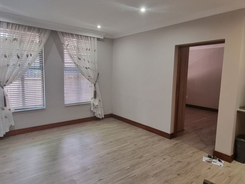 Upmarket and very well sought after Retirement Village - Photo 4