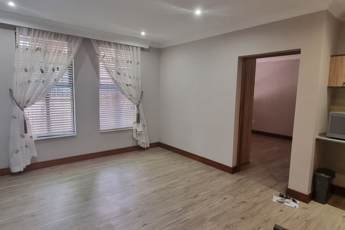 Upmarket and very well sought after Retirement Village - Photo 4