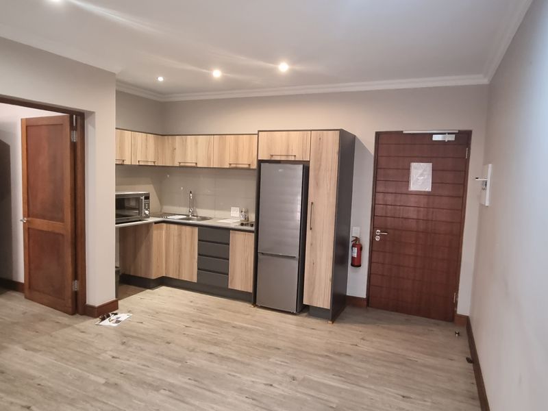 Upmarket and very well sought after Retirement Village - Photo 2