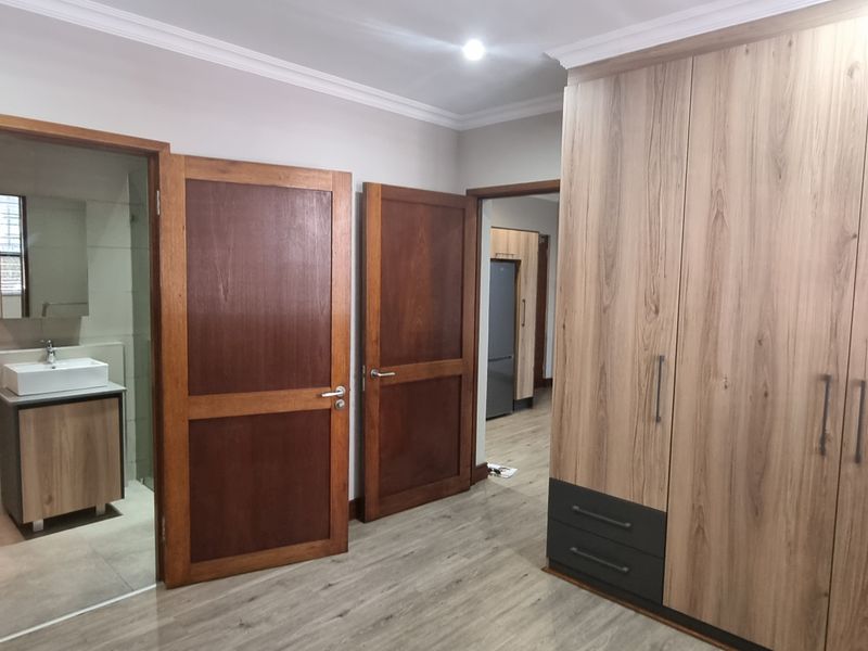 Upmarket and very well sought after Retirement Village - Photo 6